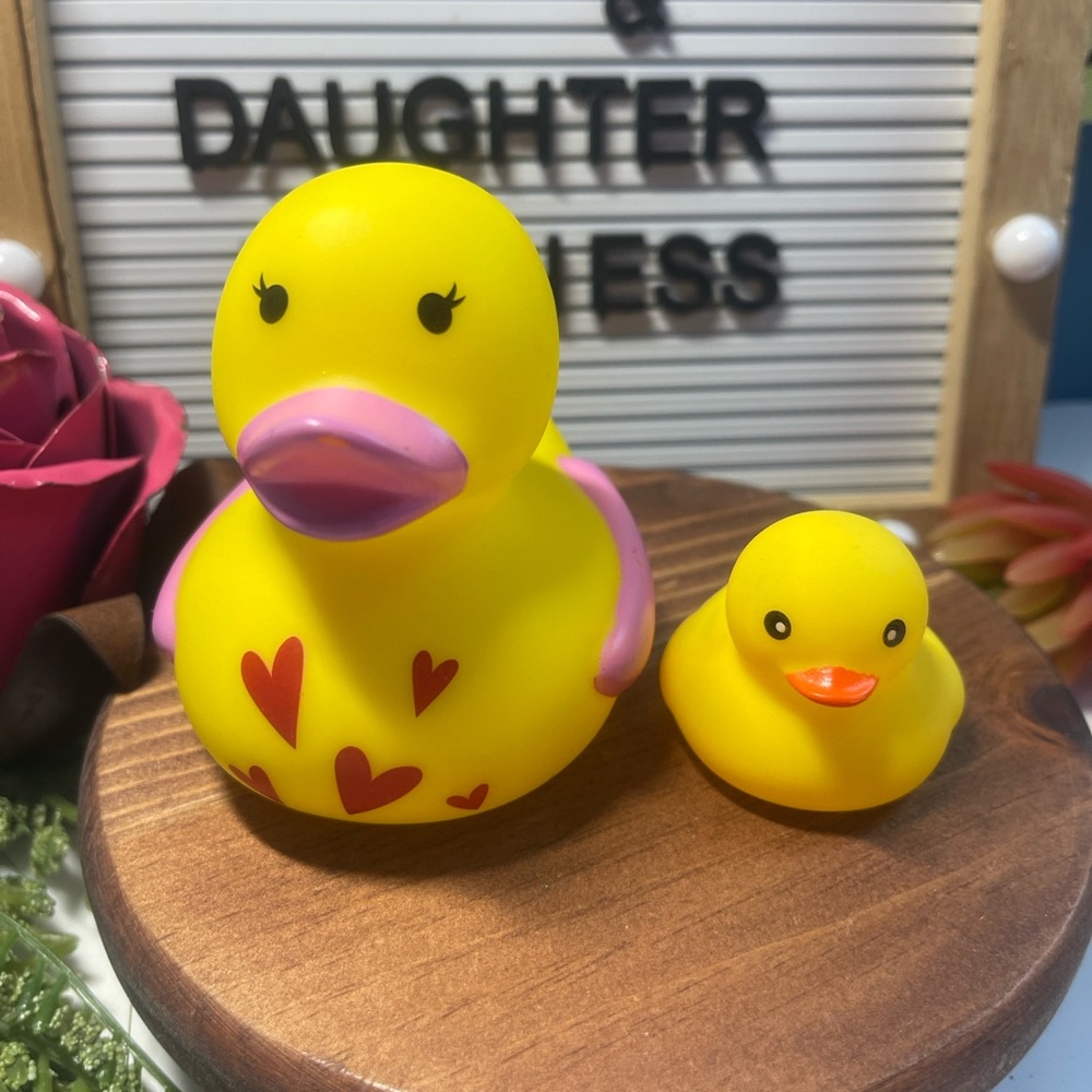 Mother Duck & Duckling Rubber Duck Set | Valentine Hearts